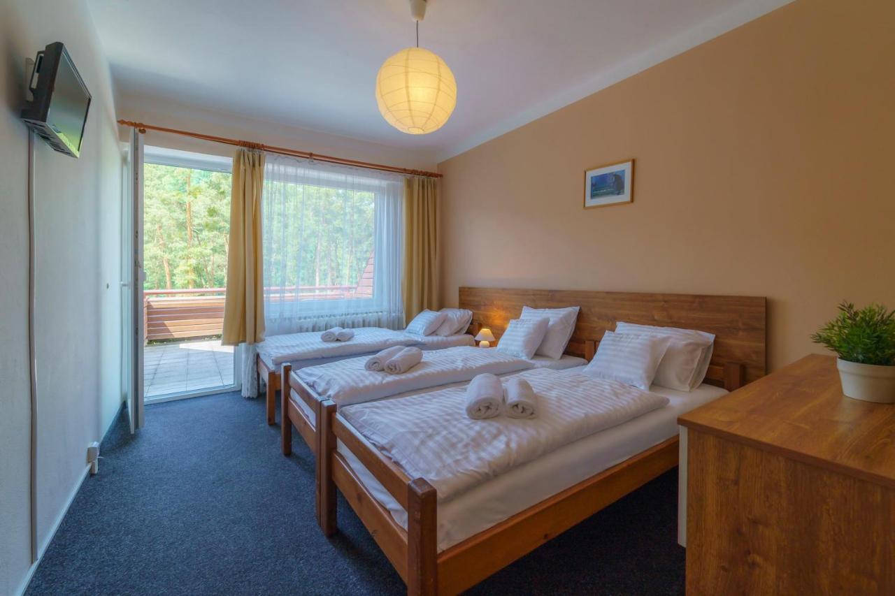 Nebrich Hotel Hladina מראה חיצוני תמונה
