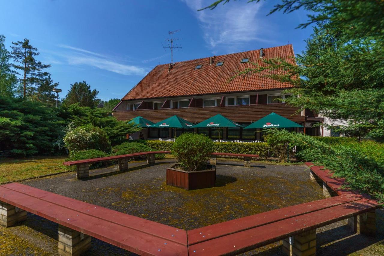 Nebrich Hotel Hladina מראה חיצוני תמונה
