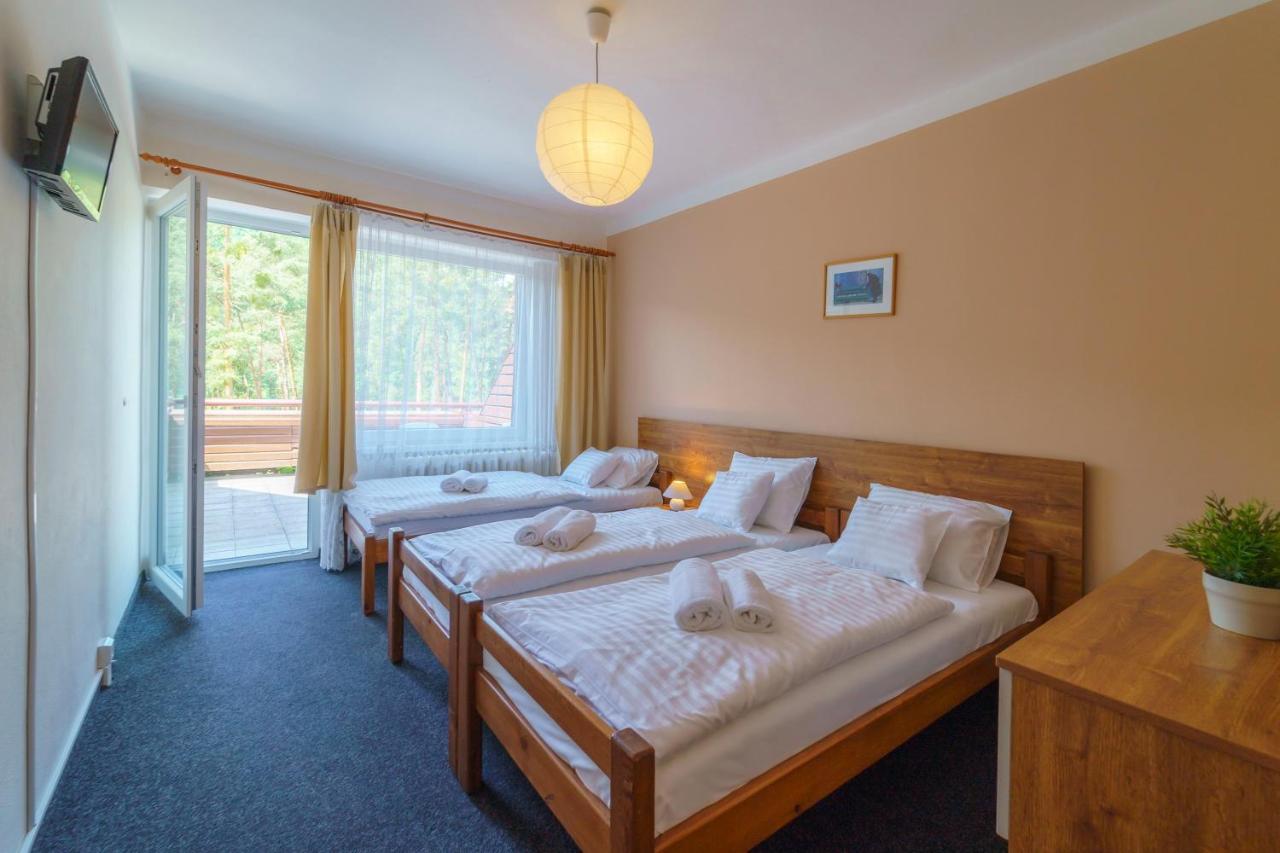 Nebrich Hotel Hladina מראה חיצוני תמונה